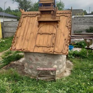 04 Колодец с домиком и каменным обрамлением
